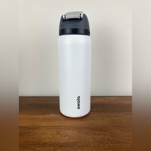 Owala 32 Fluid Ounces White Black And Grey Colors Stainless Steel Water Bottle
